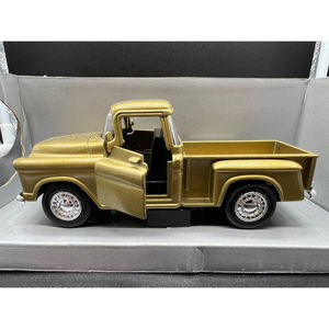 NewRay Toys 1:32 Scale Chevrolet Step-Side Pickup Truck